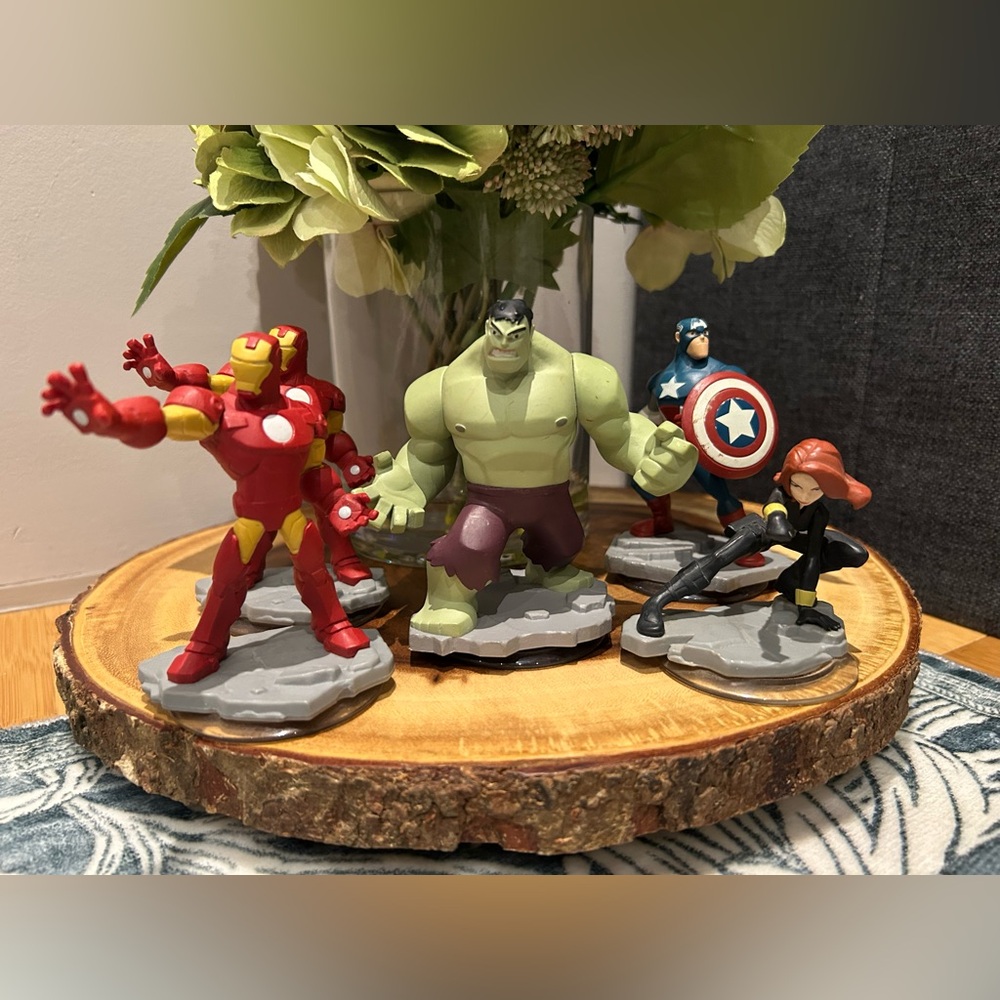 Disney Infinity 2.0 Marvel Bundle Hulk Captain America Iron Man Black Widow Lot